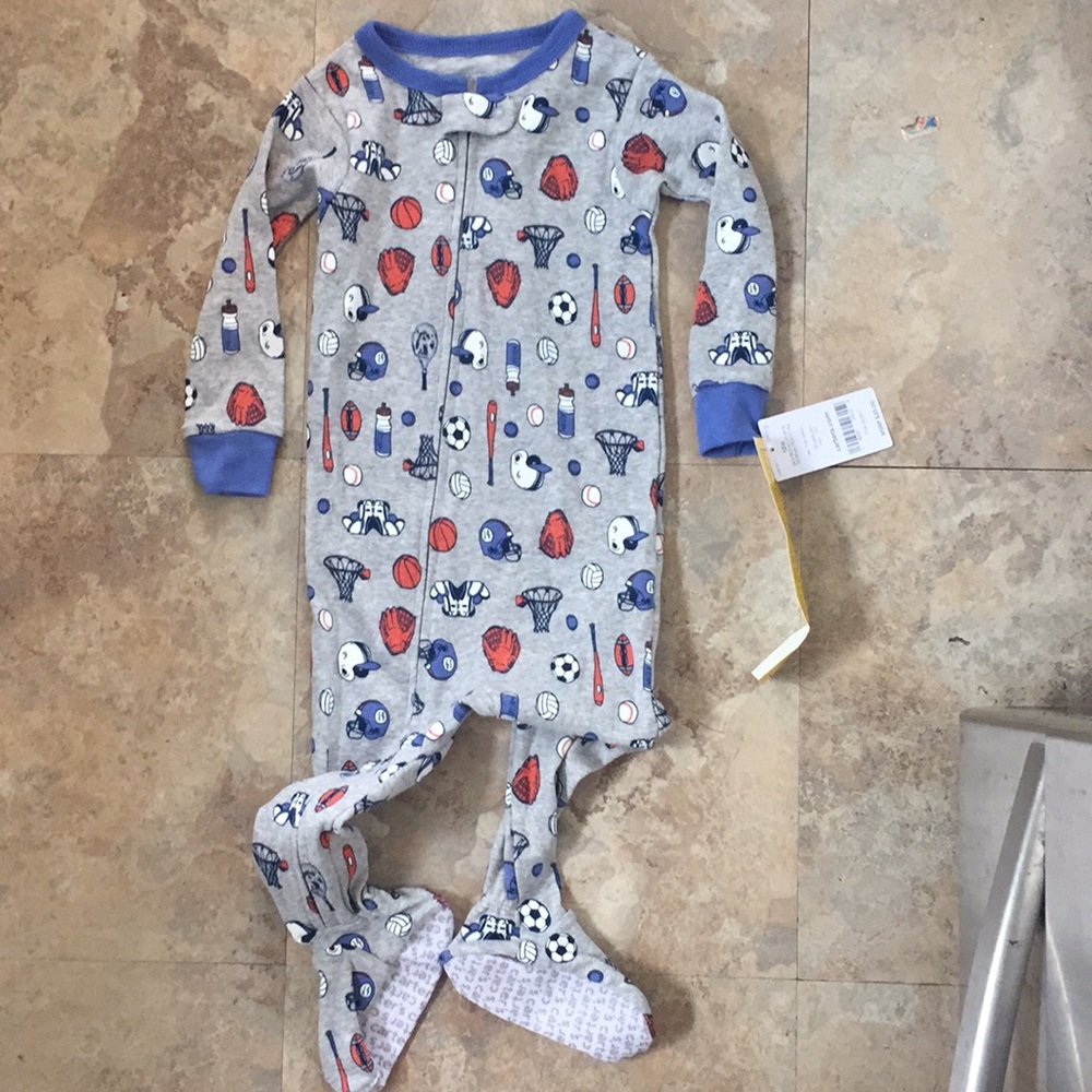 Sports theme sleep n play